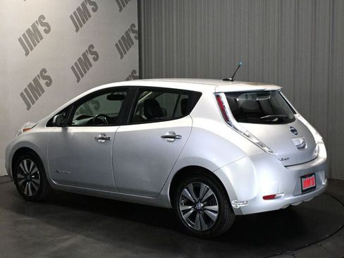 Used 2014 Nissan Leaf SL w/ Premium Package FWD image 7