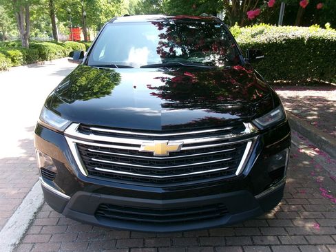 Used 2022 Chevrolet Traverse LT w/ LPO, Floor Liner Package AWD/4WD image 2