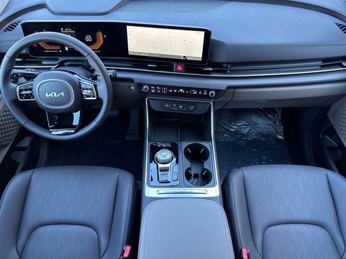New 2026 Kia Carnival EX image 13