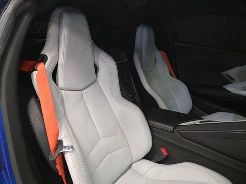 Used 2020 Chevrolet Corvette Stingray Preferred Cpe w/ 2LT Preferred Equipment Group RWD image 30