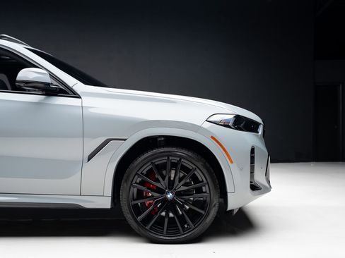 Used 2026 BMW X6 xDrive40i AWD/4WD image 39