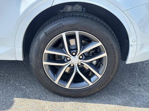 Used 2024 Land Rover Discovery Sport S image 3