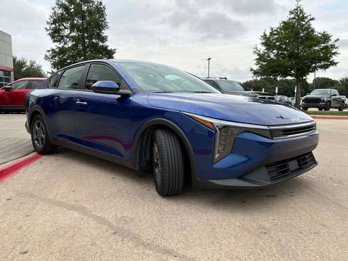 Used 2025 Kia K4 FWD image 4