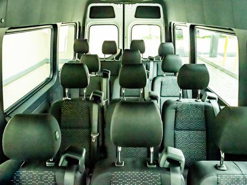 Used 2025 Mercedes-Benz Sprinter 2500 image 16