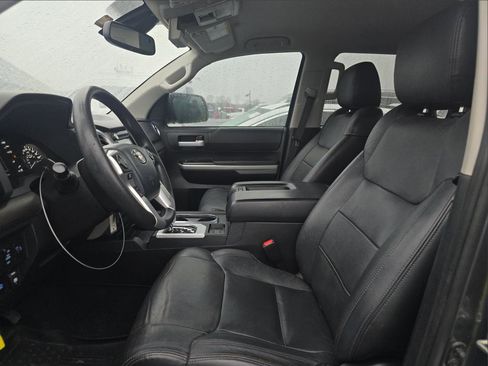 Used 2018 Toyota Tundra SR5 w/ SR5 Upgrade Package image 5