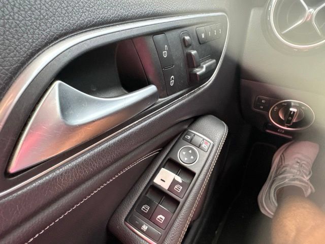 Used 2015 Mercedes-Benz GLA 250 image 17