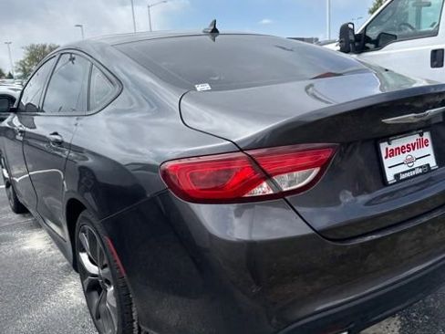Used 2015 Chrysler 200 S w/ Navigation & Sound Group I FWD image 3