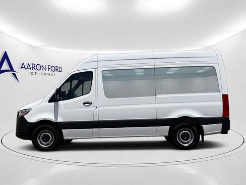 Used 2024 Mercedes-Benz Sprinter 2500 image 2