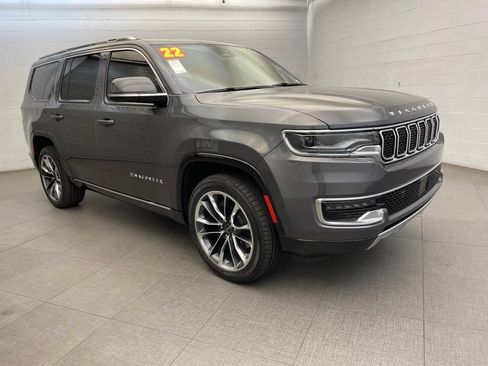 Certified 2022 Jeep Wagoneer Series III w/ Premium Group I AWD/4WD image 5