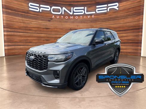Used 2025 Ford Explorer ST-Line w/ ST-Line Street Pack AWD/4WD image 1