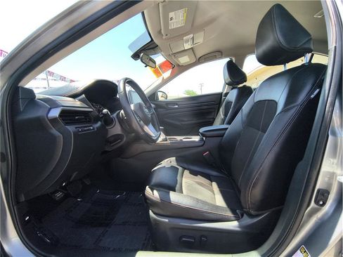 Used 2020 Nissan Altima 2.5 SR FWD image 9