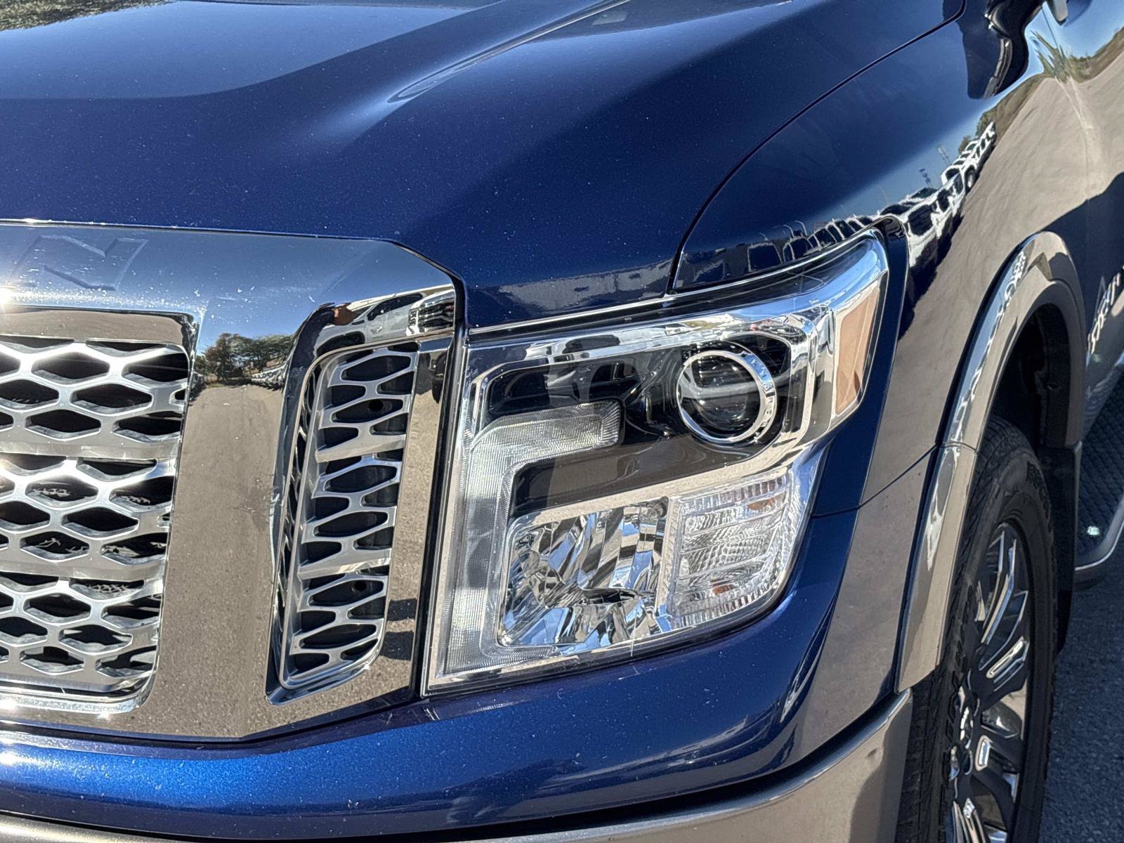 Used 2019 Nissan Titan Platinum Reserve w/ Platinum Utility Package AWD/4WD image 11
