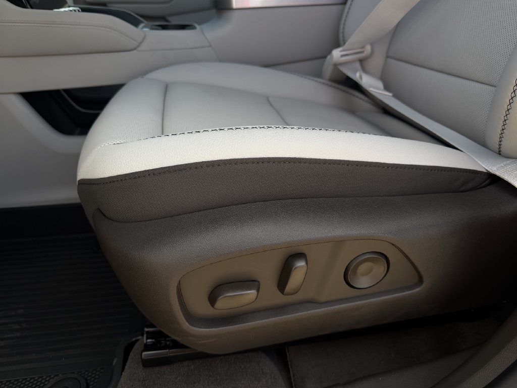 New 2027 GMC Terrain Denali w/ LPO, Floor Liner Package AWD/4WD image 23