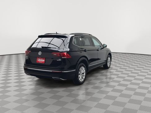 Used 2018 Volkswagen Tiguan SE w/ Panoramic Sunroof Package AWD/4WD image 38