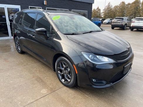 Certified 2019 Chrysler Pacifica Touring-L Plus w/ Advanced Safetytec Group image 1