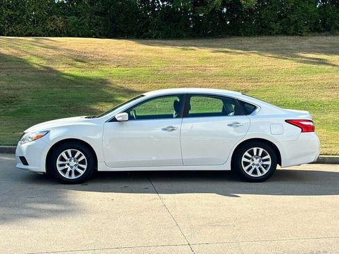 Used 2017 Nissan Altima 2.5 S w/ Power Driver Seat Package FWD image 7