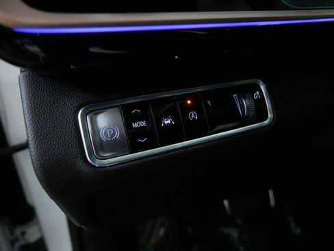 Used 2024 Buick Envision Sport Touring image 17