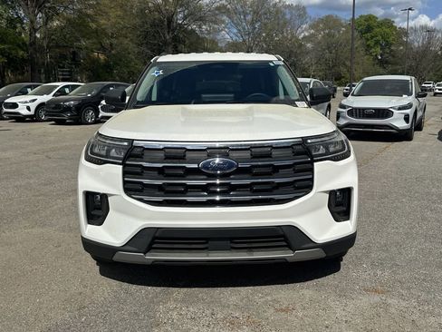 New 2026 Ford Explorer Active w/ Active Comfort Package image 2