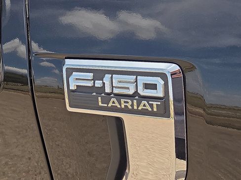 Used 2024 Ford F150 Lariat w/ FX4 Off-Road Package AWD/4WD image 13