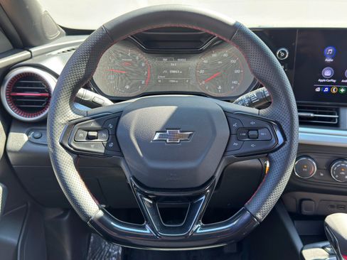 Used 2024 Chevrolet Trax RS w/ Driver Confidence Package FWD image 18