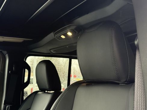 Used 2026 Jeep Wrangler Moab image 11