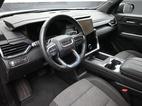 Used 2025 GMC Acadia Elevation FWD image 5