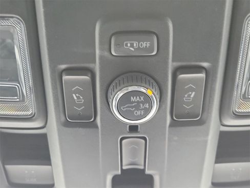 Used 2022 GMC Yukon Denali w/ Denali Premium Package image 34