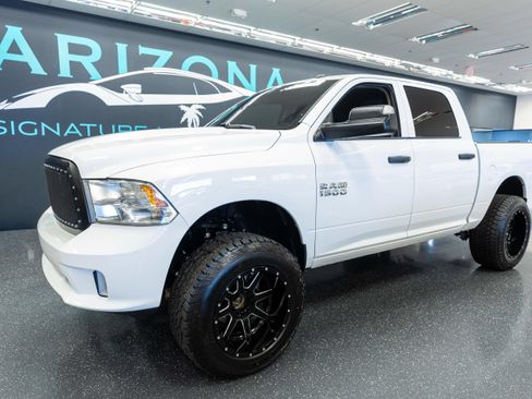 Used 2018 RAM 1500 Express AWD/4WD image 1