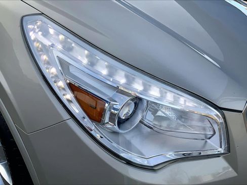 Used 2016 Buick Enclave Premium image 28