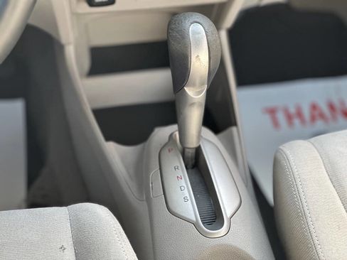 Used 2010 Honda Insight EX image 10