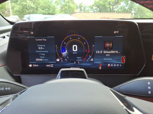 Used 2025 Chevrolet Traverse RS AWD/4WD image 16
