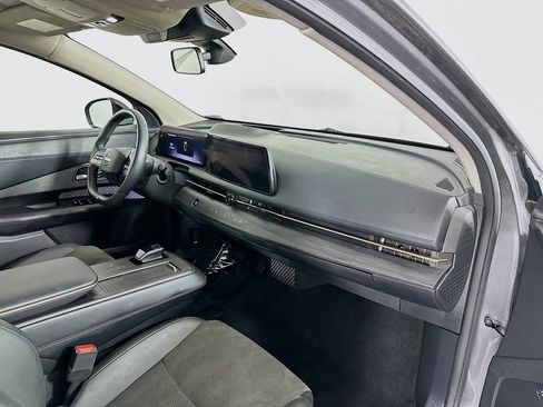 Used 2023 Nissan Ariya FWD image 35