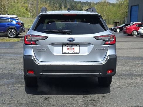 Certified 2025 Subaru Outback Premium image 7