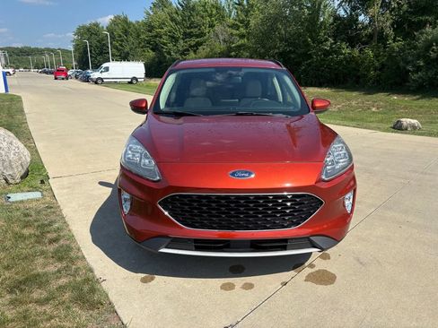 Used 2020 Ford Escape Titanium AWD/4WD image 12
