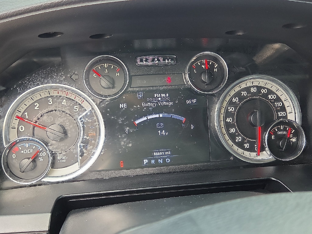 Used 2014 RAM 2500 Laramie w/ Black Appearance Group AWD/4WD image 17