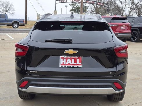 New 2026 Chevrolet Trax LT w/ Driver Confidence Package FWD image 4