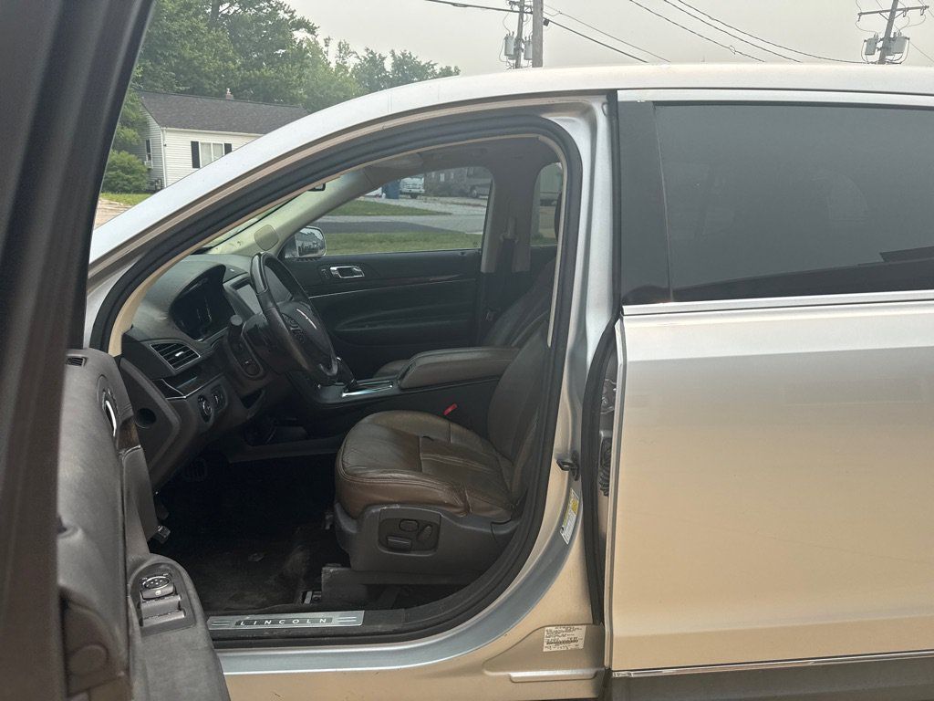 Used 2014 Lincoln MKT AWD w/ Equipment Group 201A image 10