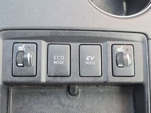 Used 2016 Toyota Camry XLE w/ Moonroof Package FWD image 28