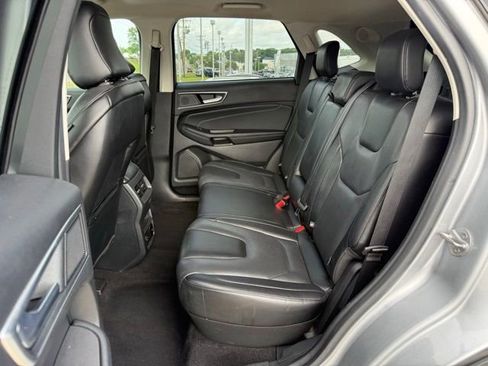 Used 2022 Ford Edge Titanium w/ Equipment Group 301A AWD/4WD image 17