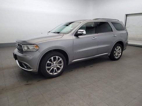 Used 2017 Dodge Durango Citadel w/ Technology Group image 2