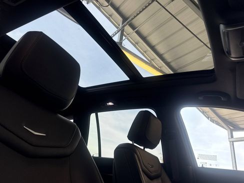Certified 2025 Cadillac XT6 Premium Luxury FWD image 20
