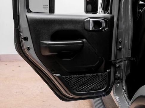 Used 2021 Jeep Wrangler Unlimited Rubicon AWD/4WD image 75