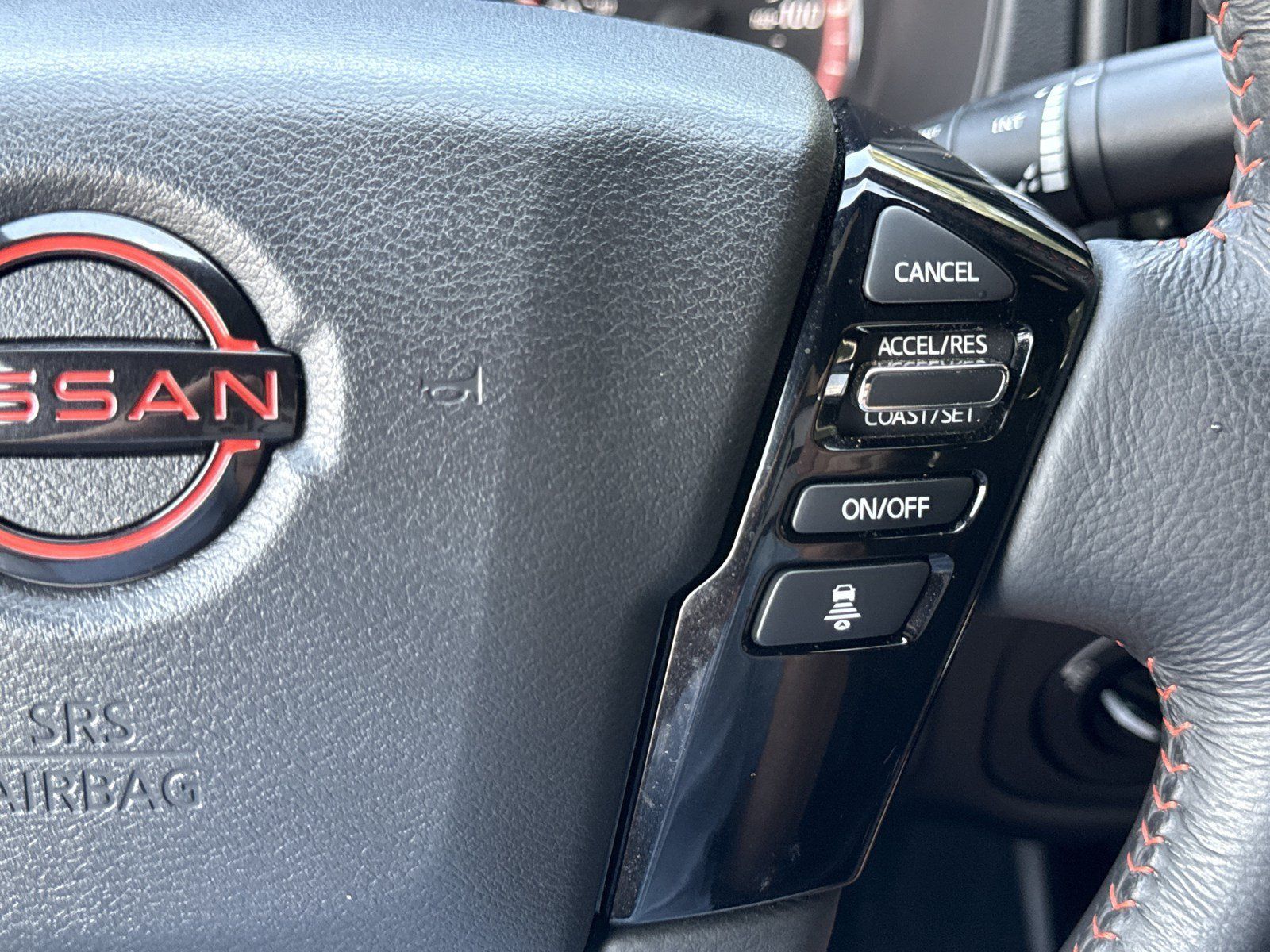 Used 2025 Nissan Frontier PRO-4X AWD/4WD image 21