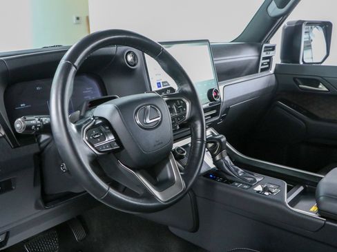 Used 2024 Lexus GX 550 w/ Accessory Package (Z1) AWD/4WD image 24