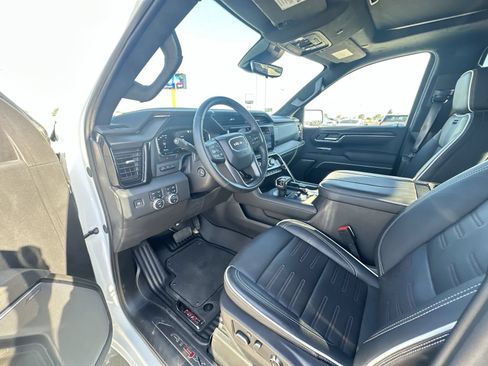 Used 2024 GMC Sierra 1500 AT4X AWD/4WD image 10
