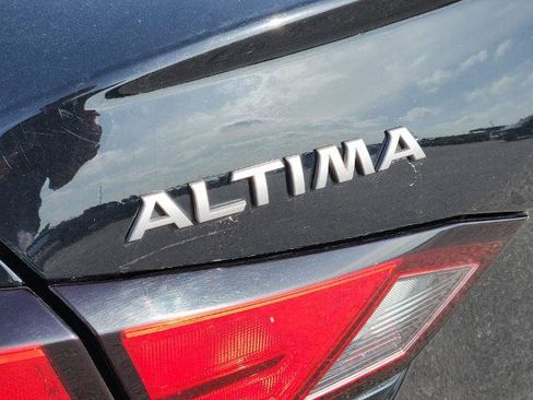 Certified 2025 Nissan Altima 2.5 SV FWD image 8