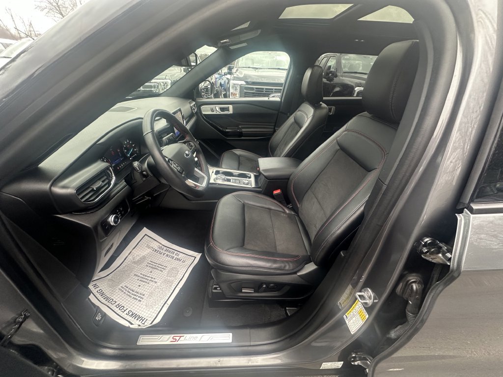 Used 2023 Ford Explorer ST-Line w/ Class IV Trailer Tow Package AWD/4WD image 9