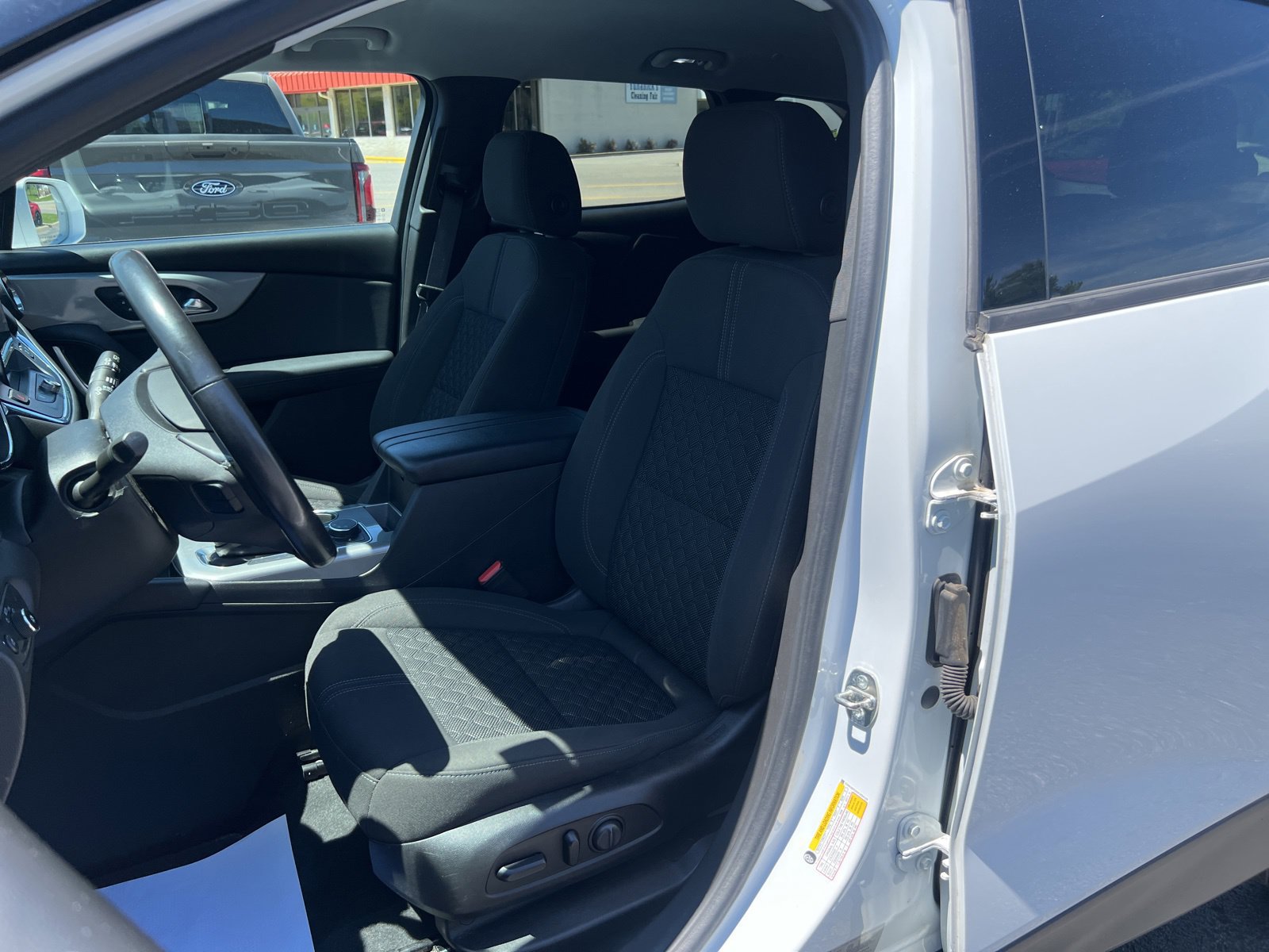 Used 2019 Chevrolet Blazer LT FWD image 20