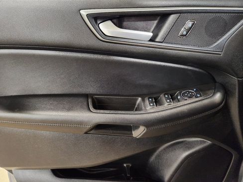 Used 2024 Ford Edge SE w/ Black Appearance Package image 41