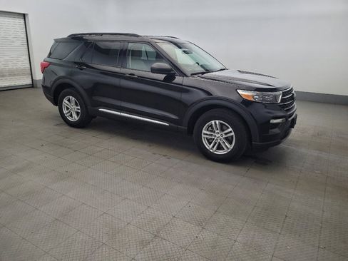 Used 2022 Ford Explorer XLT w/ Equipment Group 202A AWD/4WD image 11